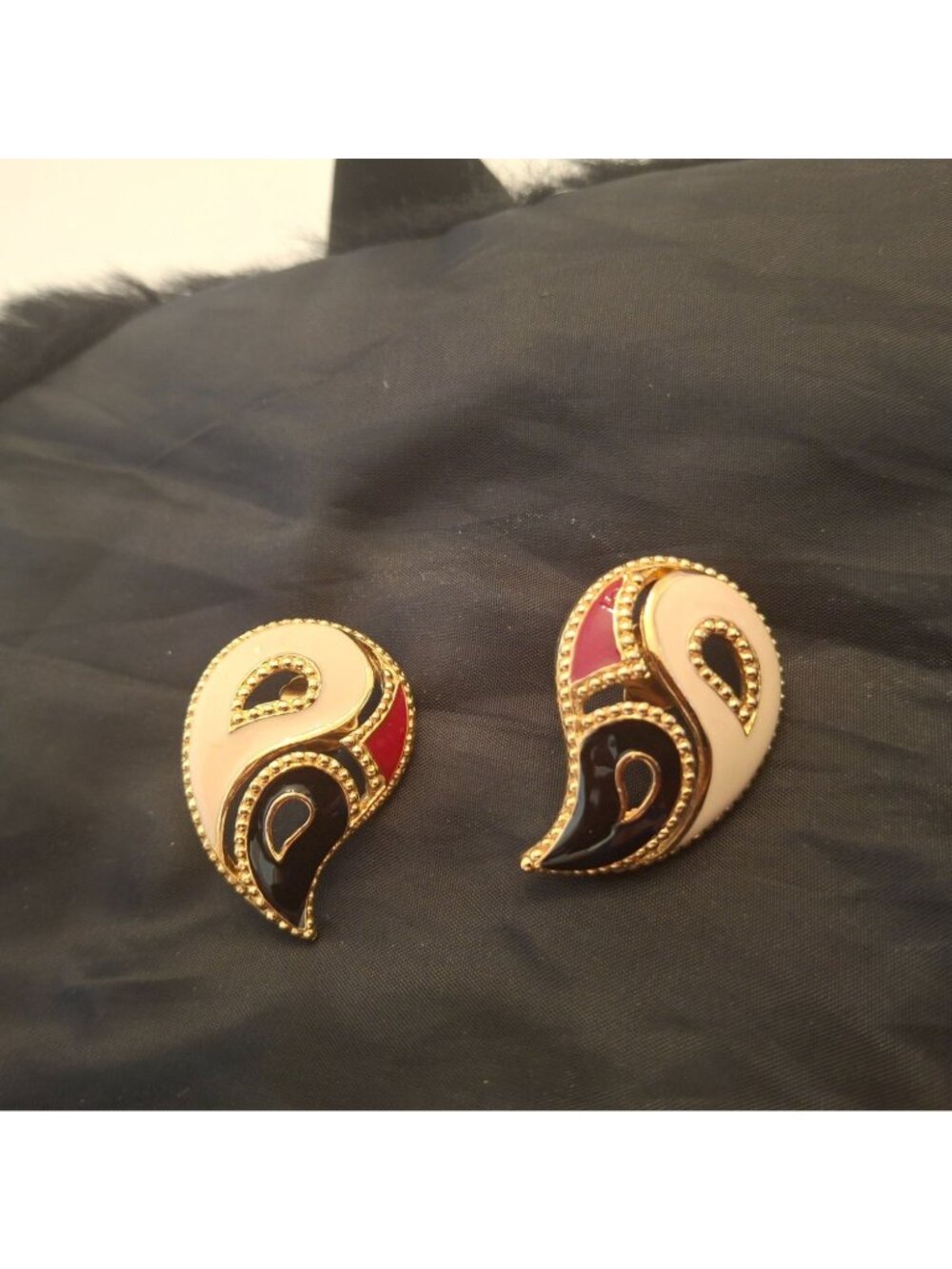 Vintage Avon Paisley Enamel Earrings Black Red Cream Gold Tone Pierced 1980s